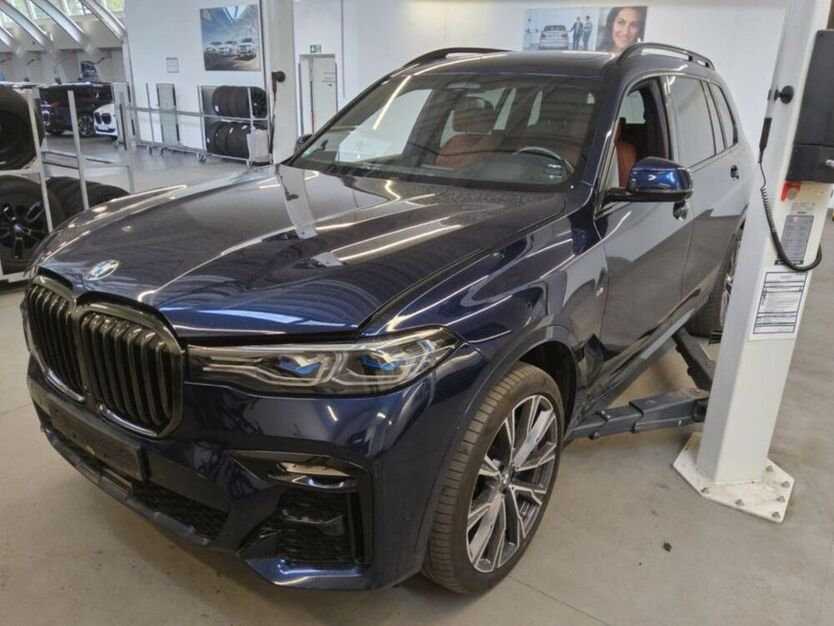 X7