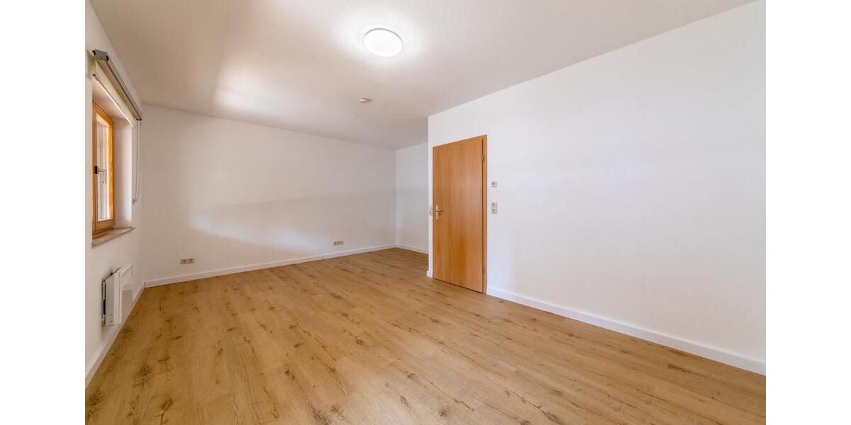 Reihenhaus Harxheim - 5 Zimmer, 141 m&sup2;, 2.200&euro; | Angebot:26364653