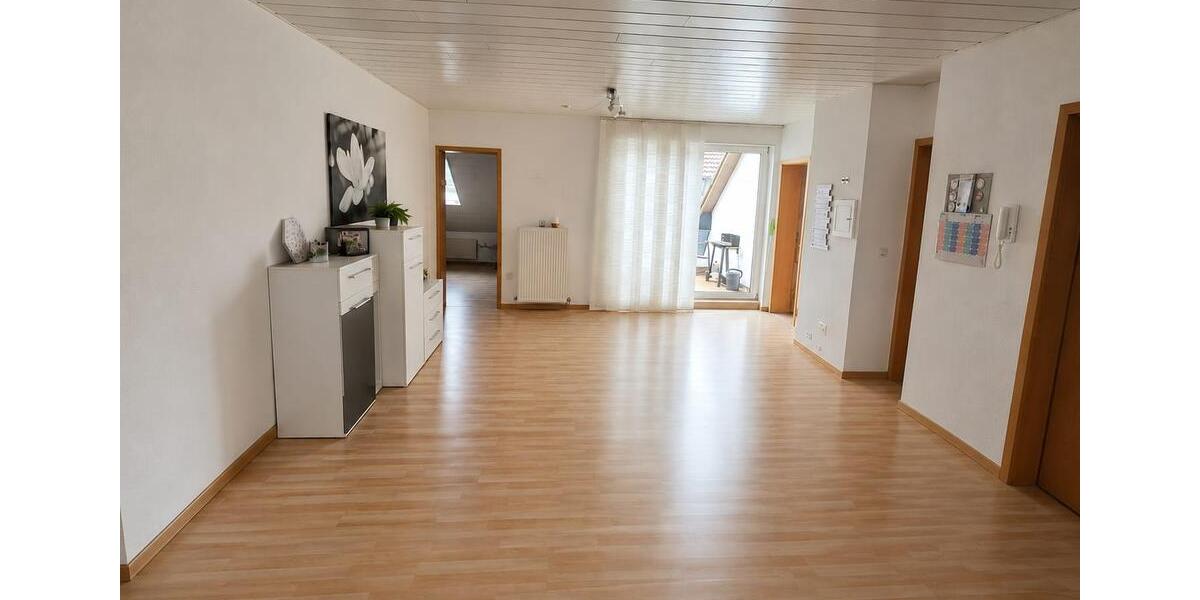 Dachgeschoßwohnung Bad Camberg - 2.5 Zimmer, 75 m&sup2;, 750&euro; | Angebot:26644170