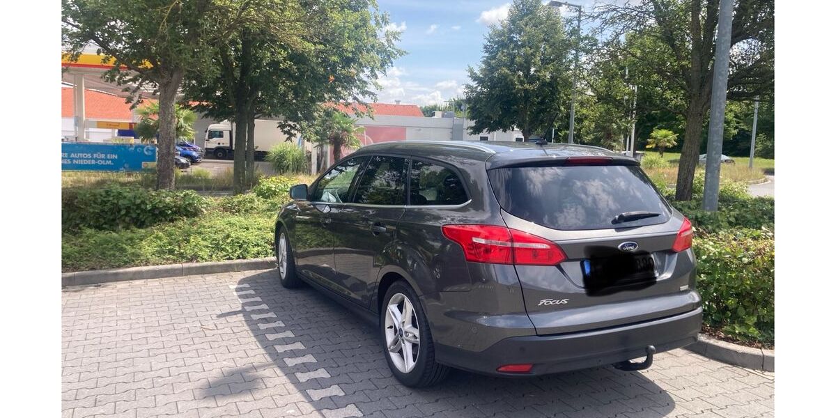 Ford Focus 61.000 km 11.800 € Wörrstadt 55286