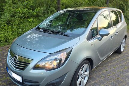 Opel Meriva 91.000 km 6.900 € Rüsselsheim 65428