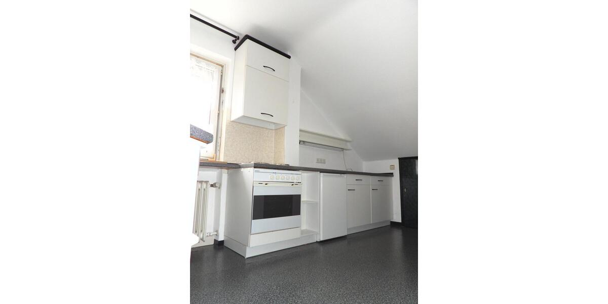 Dachwohnung zw. Wiesbaden und Frankfurt a.M.(Leben a. d. Land mit Möglk. zur Glasfasernutzung) 3 zimmer