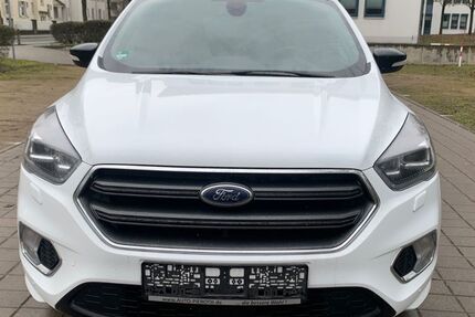 Ford Kuga 130.727 km 13.699 &euro; Mainz-Kastel 55252