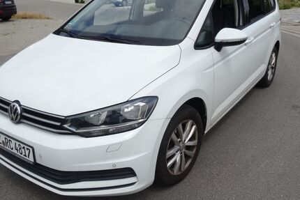 VW Touran 125.000 km 16.300 &euro; Stadecken-Elsheim 55271