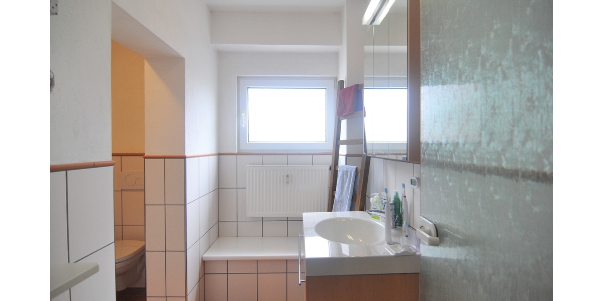 Mehrfamilienhaus mit Bauplatz in Ruppertshain - Mehrfamilienhaus, Wohnhaus Kelkheim | Angebot:23618439