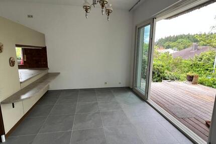 Doppelhaushälfte (Bungalow) m. Garten in Eppenhain zu vermieten. 5 zimmer