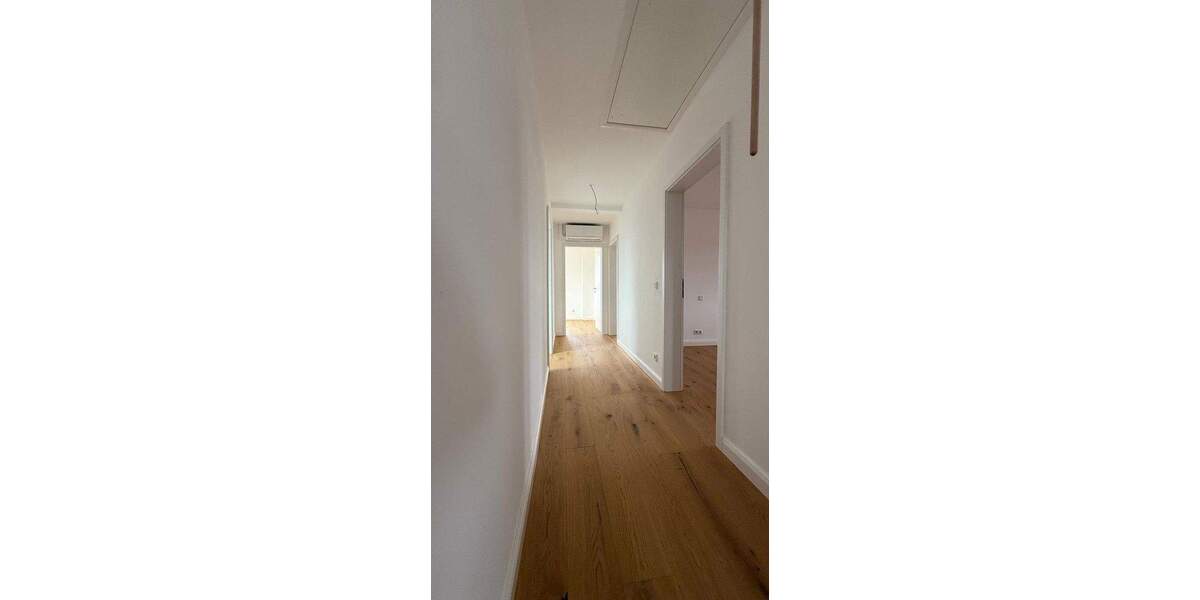 Altbau trifft Moderne - Lichtdurchflutete, klimatisierte Dachgeschosswohnung in kernsaniertem Altbau 3 zimmer