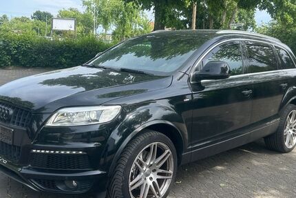 Audi Q7 294.000 km 8.999 &euro; Rüsselsheim 65428