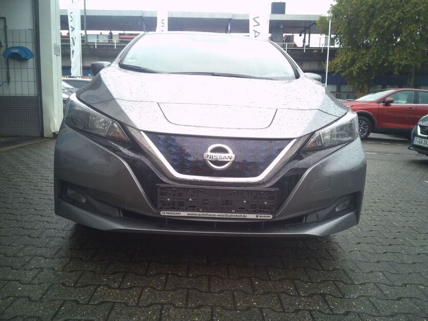 Nissan Leaf 32.106 km 14.590 € Frankfurt 60486