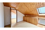 Dachgeschoßwohnung Schmitten im Taunus - 3 Zimmer, 77 m&sup2;, 120.000&euro; | Angebot:25894303