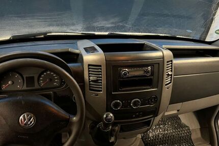 VW Crafter 295.412 km 6.900 &euro; Rüsselsheim am Main 65428