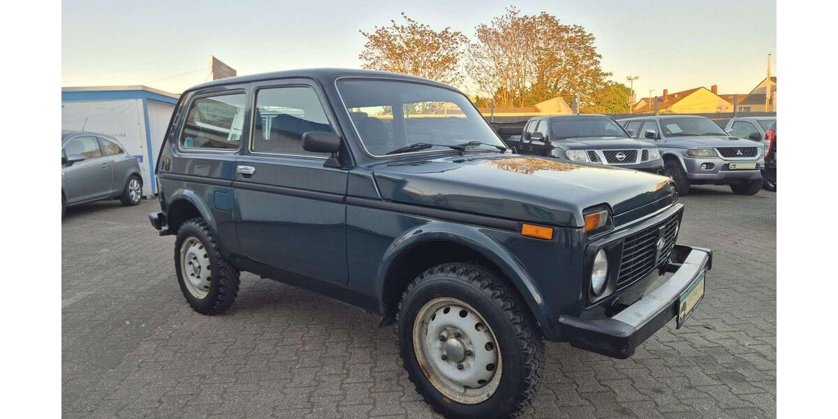Lada Niva 17.000 km 8.900 &euro; Mainz-Kostheim 55246