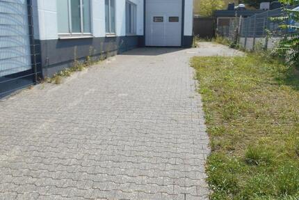 Autowerkstatt-Autohandel-Autoaufbereitung Halle in Wiesbaden zimmer