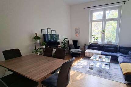 Wohnung Wiesbaden Biebrich - 3 Zimmer, 86 m&sup2;, 990&euro; | Angebot:27072383