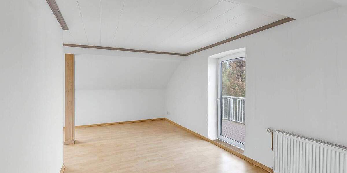 Licht, Luft und Lieblingsplatz - Dachgeschoss mit Balkon 3 zimmer