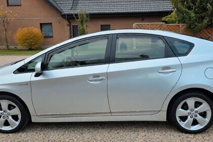 Toyota Prius 102.867 km 6.998 &euro; Mainz 55129