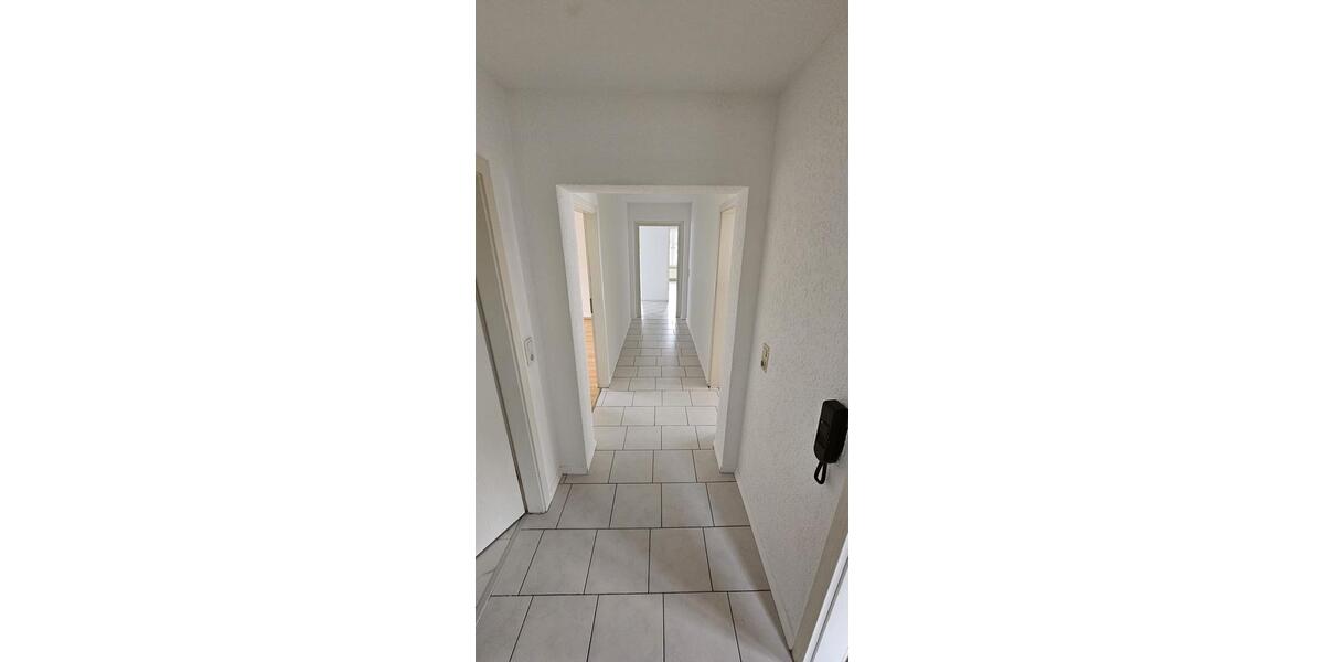 Etagenwohnung Wiesbaden Biebrich - 4 Zimmer, 103 m&sup2;, 1.600&euro; | Angebot:26481546