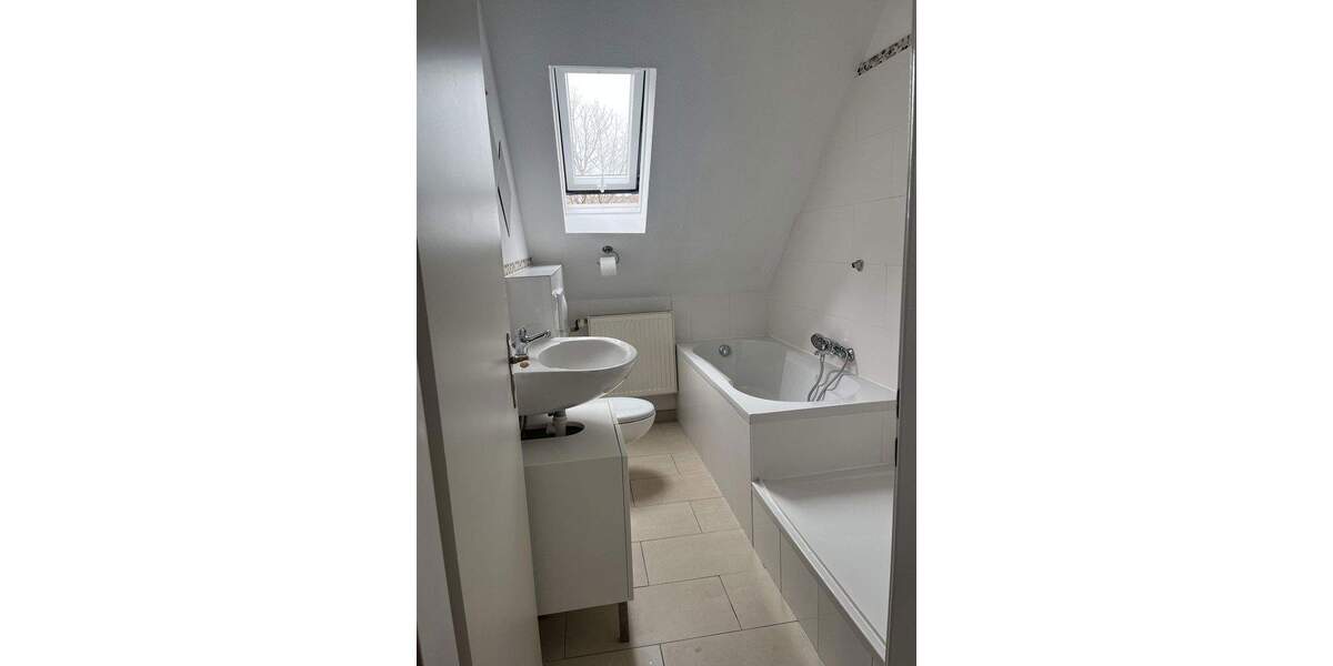 Etagenwohnung Wiesbaden Mitte - 2 Zimmer, 70 m&sup2;, 940&euro; | Angebot:25399372