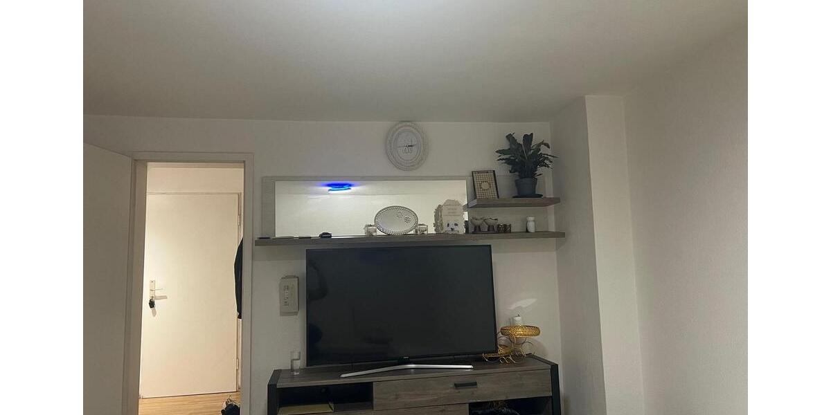 Dachgeschoßwohnung Wiesbaden Südost - 2.5 Zimmer, 65 m&sup2;, 1.060&euro; | Angebot:26623501