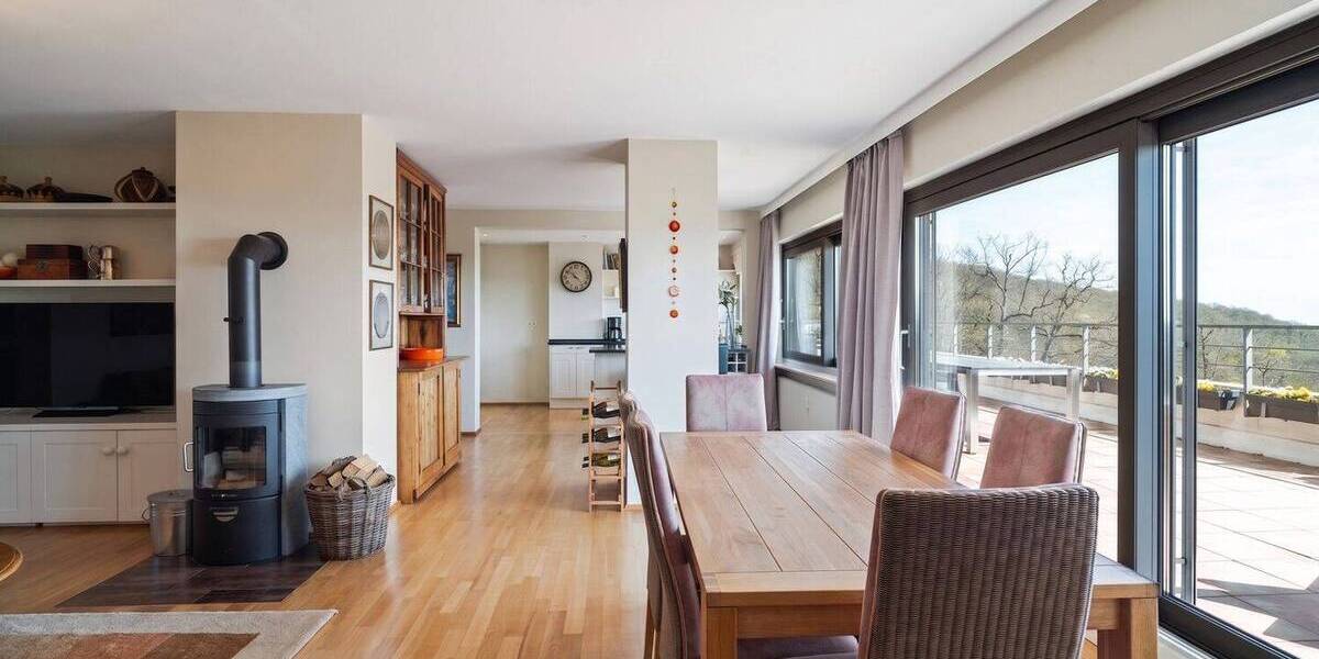 Etagenwohnung Königstein Falkenstein - 4 Zimmer, 149 m&sup2;, 599.000&euro; | Angebot:26528671