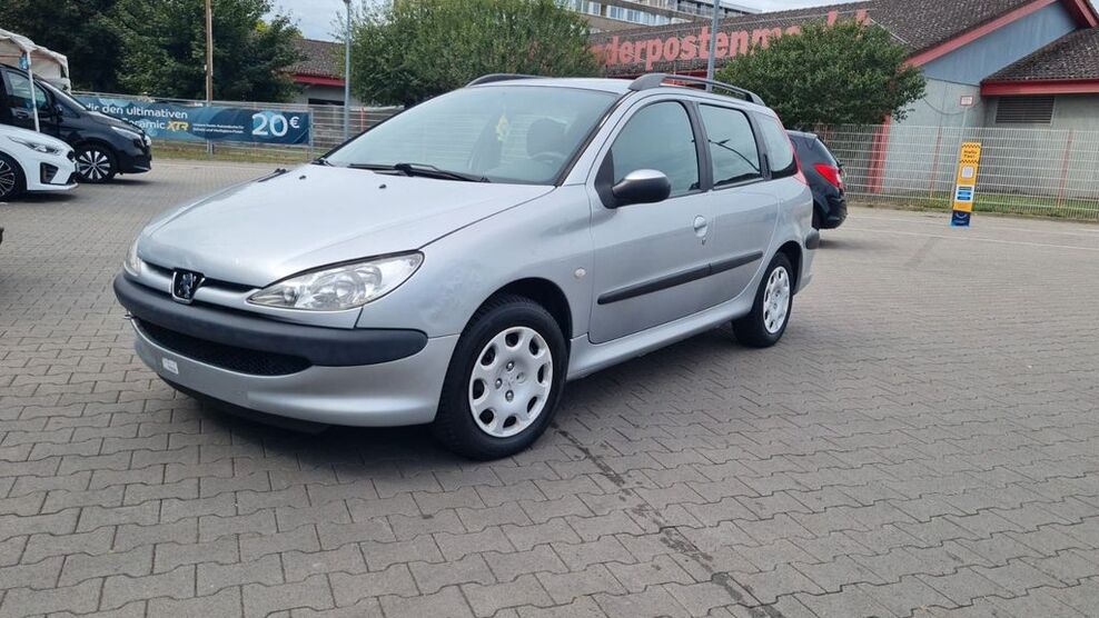 Peugeot 206 105.000 km 1.999 € Mainz kastel 55252