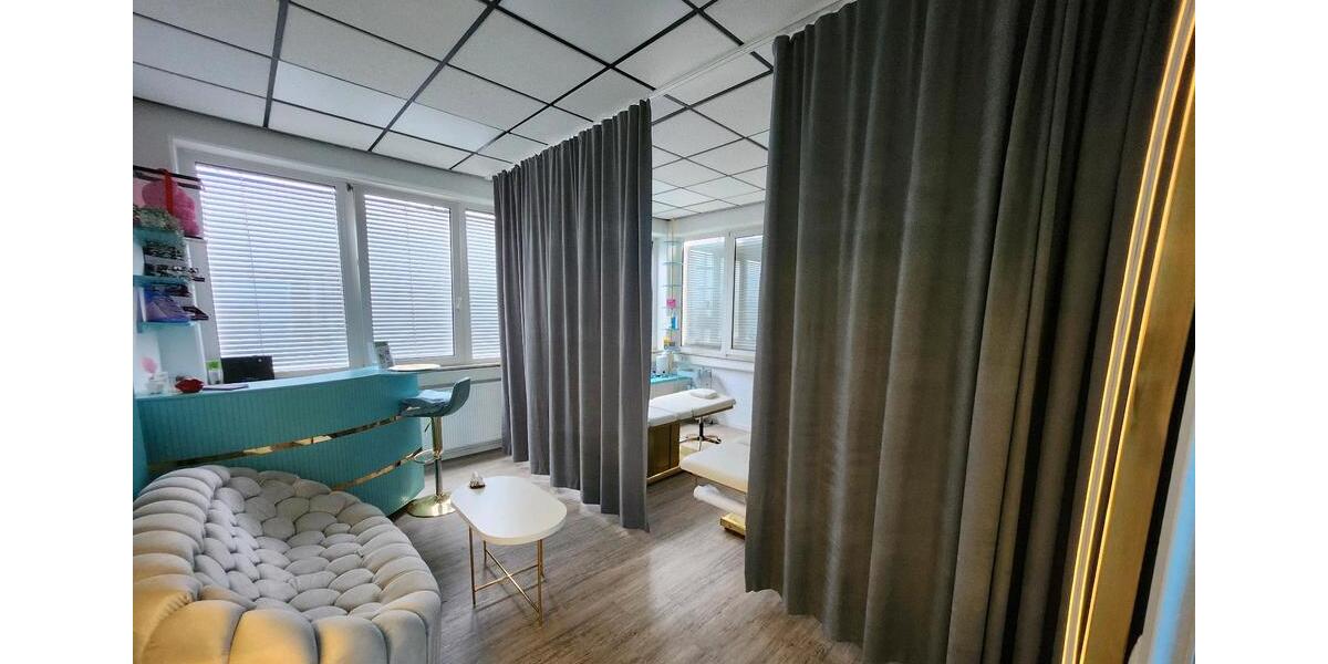 Nachmieter für Komplett eingerichtetes Beauty- & Friseurstudio – sofort starten zimmer
