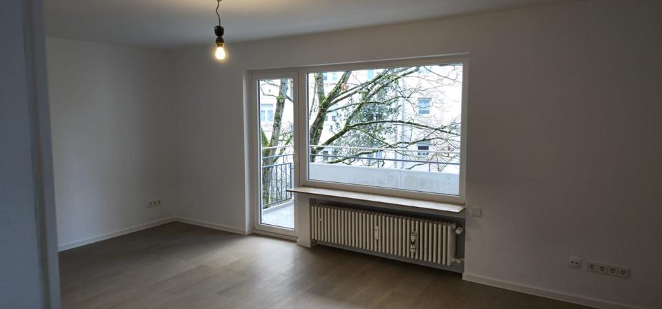 ruhige 1-Zimmer-Wohnung mit Balkon und neuer EBK 1 zimmer