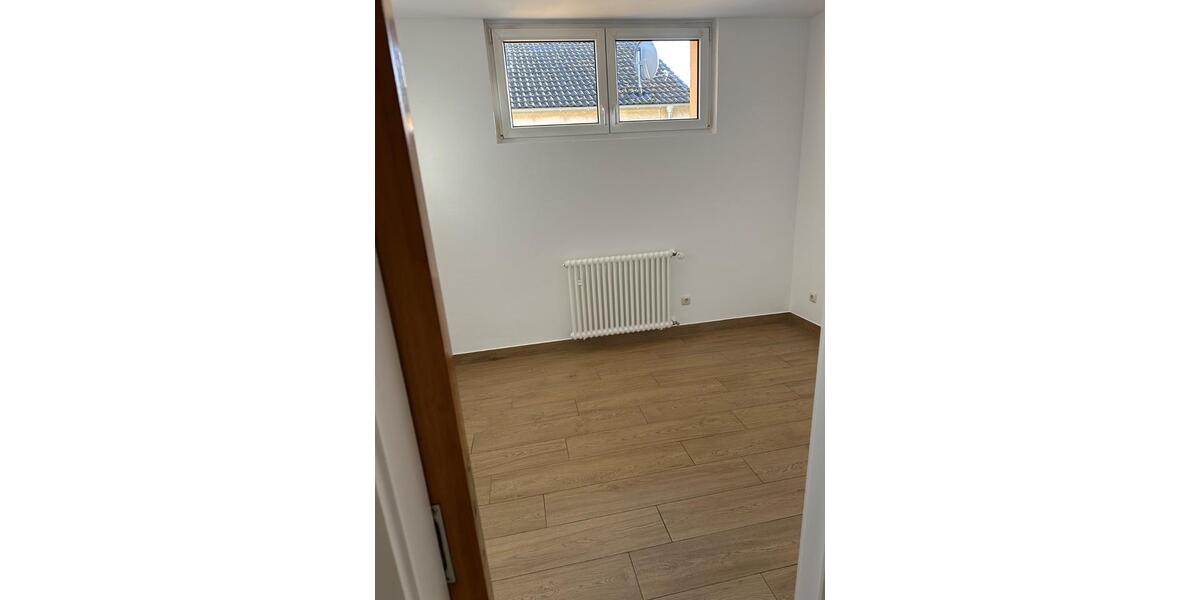 Etagenwohnung Mainz Mombach - 3.5 Zimmer, 98 m&sup2;, 1.350&euro; | Angebot:24660184