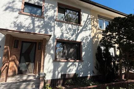 Haus Neu-Isenburg Isenburg - 3 Zimmer, 110 m&sup2;, 2.200&euro; | Angebot:25924202