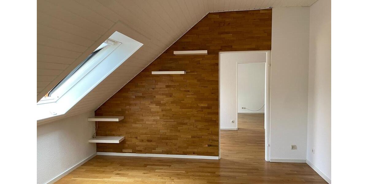 Dachgeschoßwohnung Idstein - 2 Zimmer, 43 m&sup2;, 625&euro; | Angebot:26272085