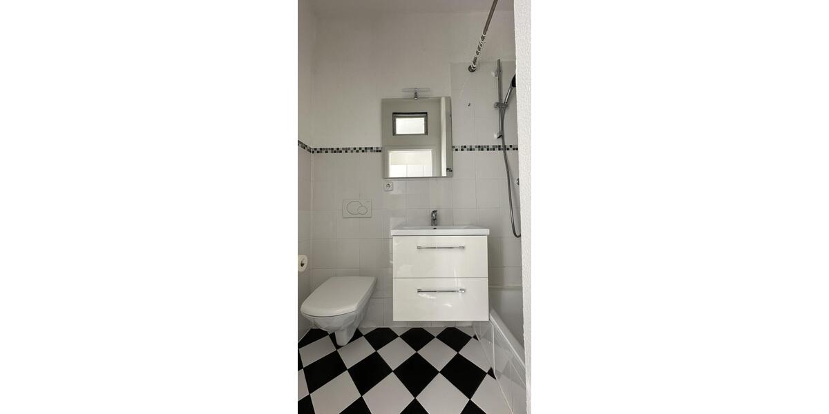 Etagenwohnung Wiesbaden Nordost - 2 Zimmer, 40 m&sup2;, 1.270&euro; | Angebot:25793887