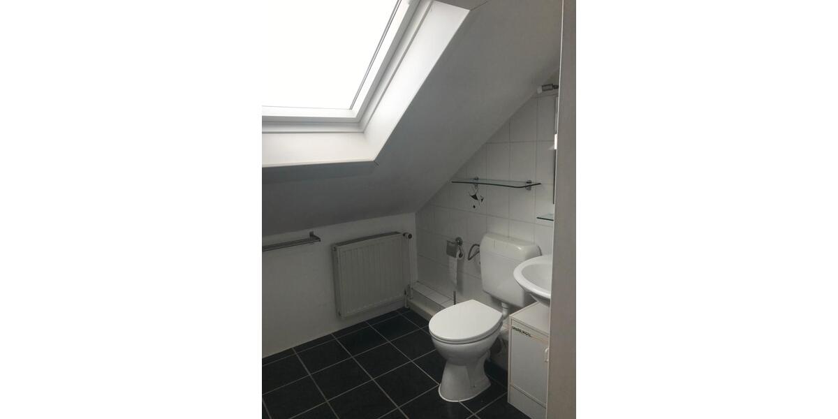 Dachgeschoßwohnung Rüsselsheim am Main - 3 Zimmer, 70 m&sup2;, 800&euro; | Angebot:26527294