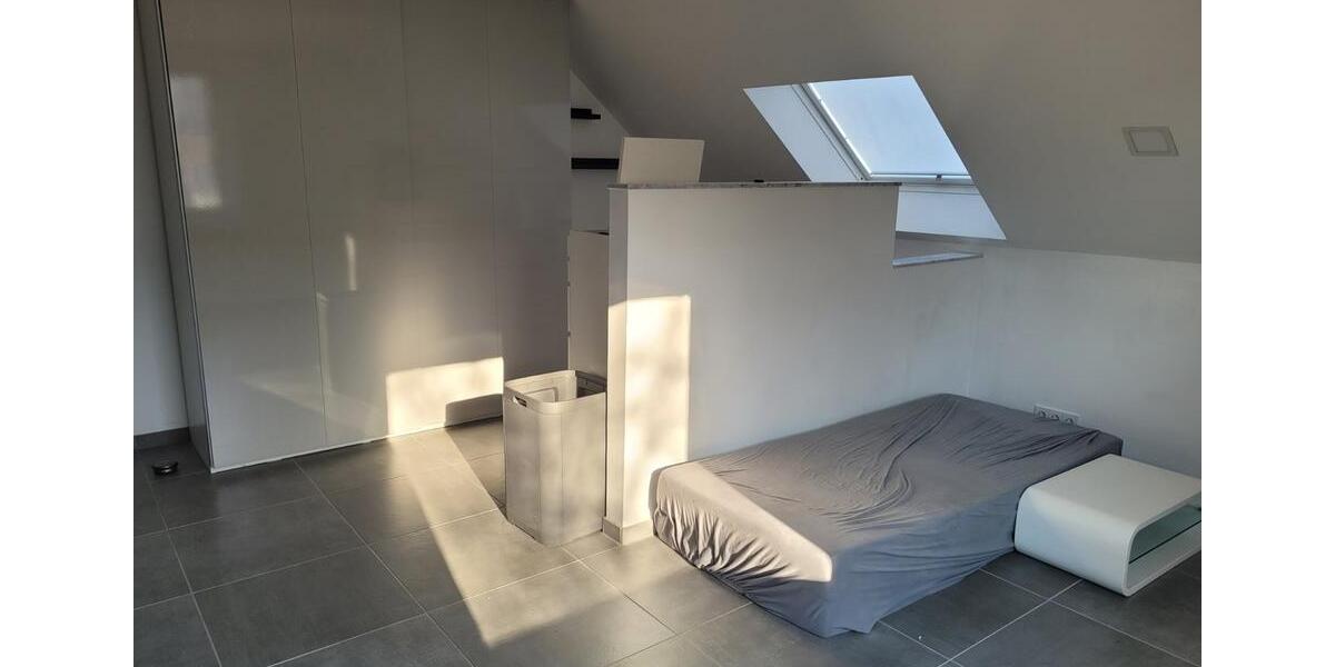 Dachgeschoßwohnung Wiesbaden Mainz-Kostheim - 4 Zimmer, 115 m&sup2;, 1.250&euro; | Angebot:25715262