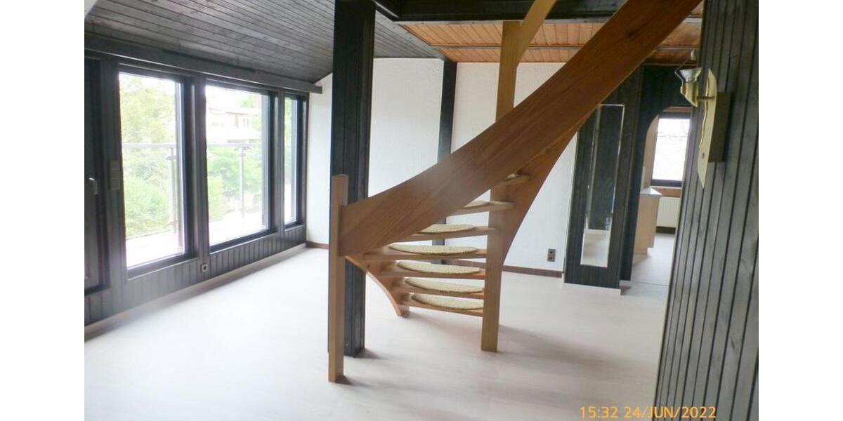 Dachgeschoßwohnung Niedernhausen - 3 Zimmer, 90 m&sup2;, 870&euro; | Angebot:26181056