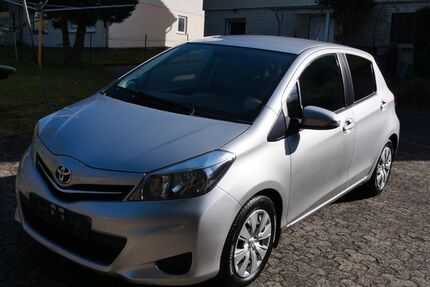 Toyota Yaris 117.000 km 8.600 &euro; Taunusstein - Bleidenstadt 65232