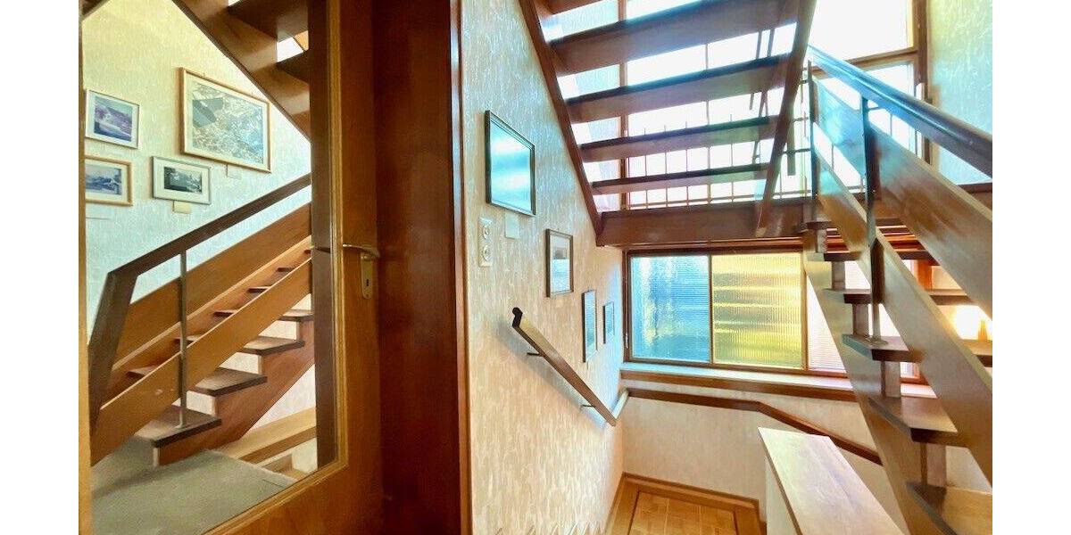 Einfamilienhaus Bad Soden Neuenhain - 7 Zimmer, 169 m&sup2;, 618.000&euro; | Angebot:26887521