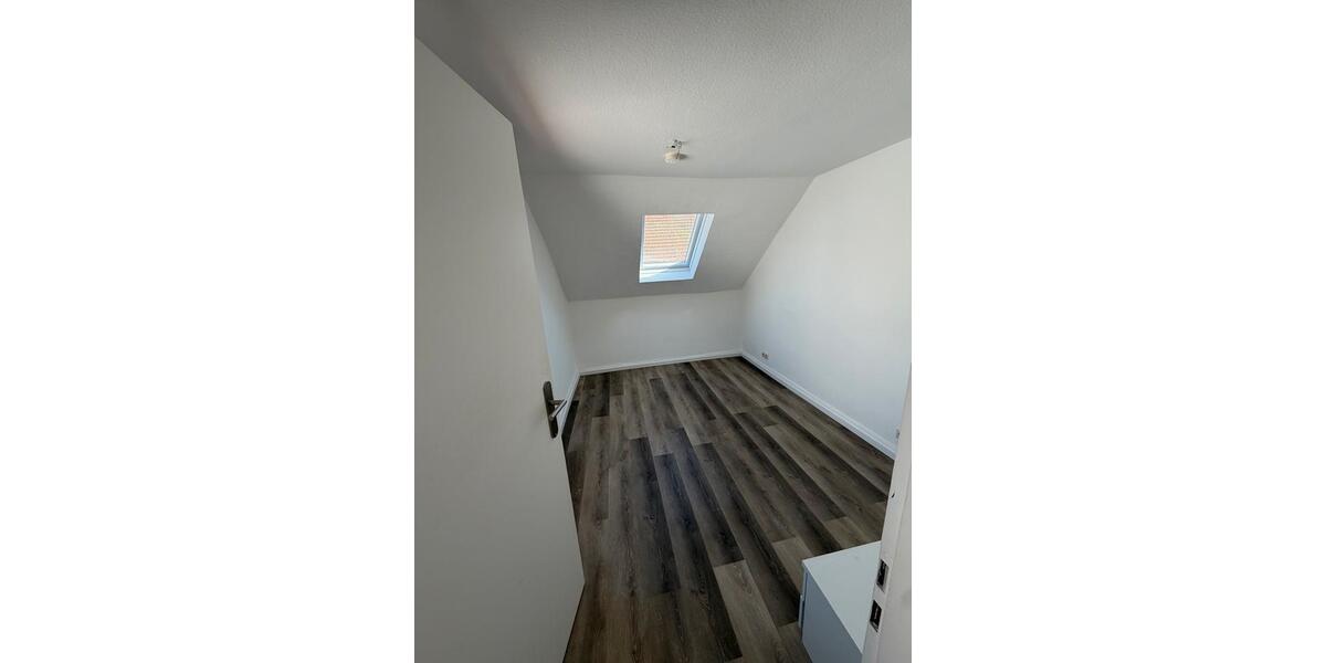 Etagenwohnung Wiesbaden Bierstadt - 4 Zimmer, 90 m&sup2;, 1.500&euro; | Angebot:26265654