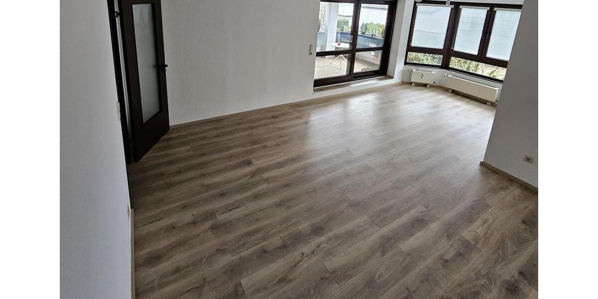 Etagenwohnung Wiesbaden Nordost - 2 Zimmer, 75 m&sup2;, 1.400&euro; | Angebot:24550310