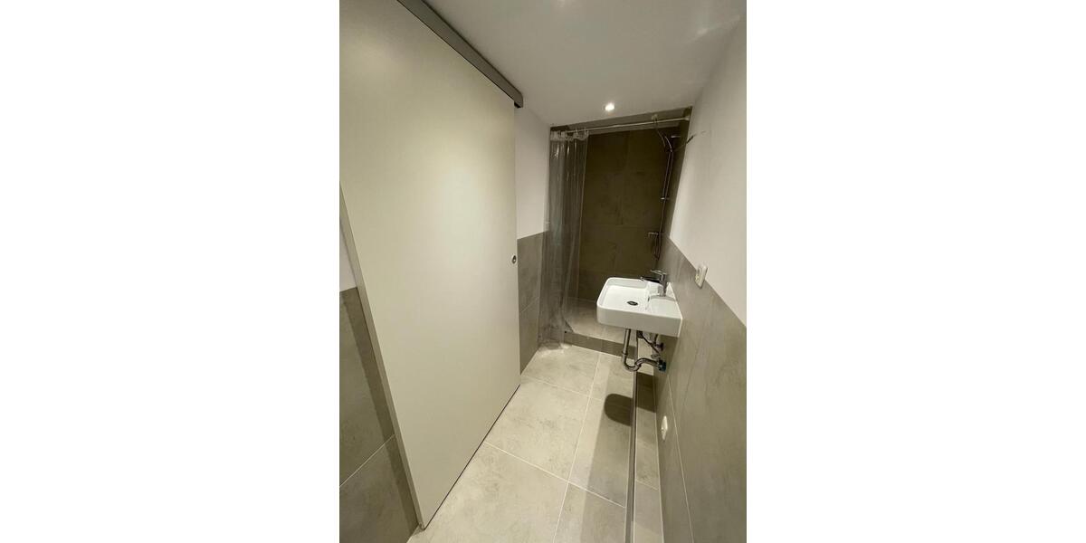 Etagenwohnung Wiesbaden Biebrich - 2 Zimmer, 59 m&sup2;, 1.150&euro; | Angebot:25367154