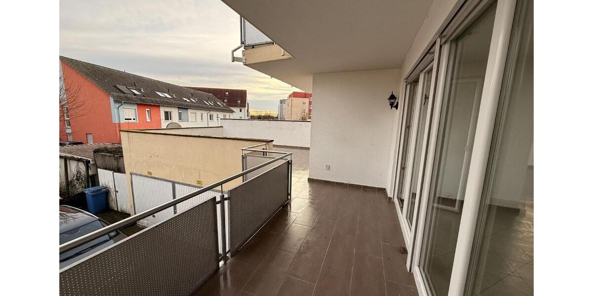 4- Zimmer Wohnung im 1OG 3 zimmer