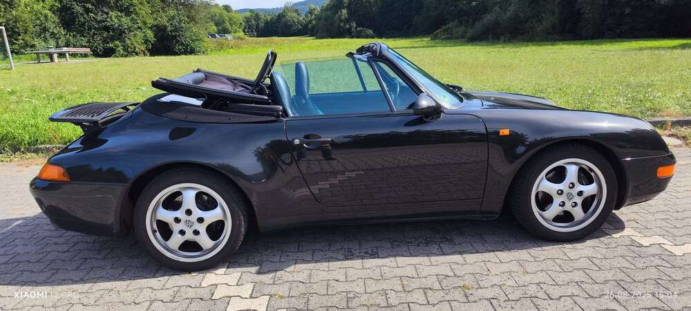 911