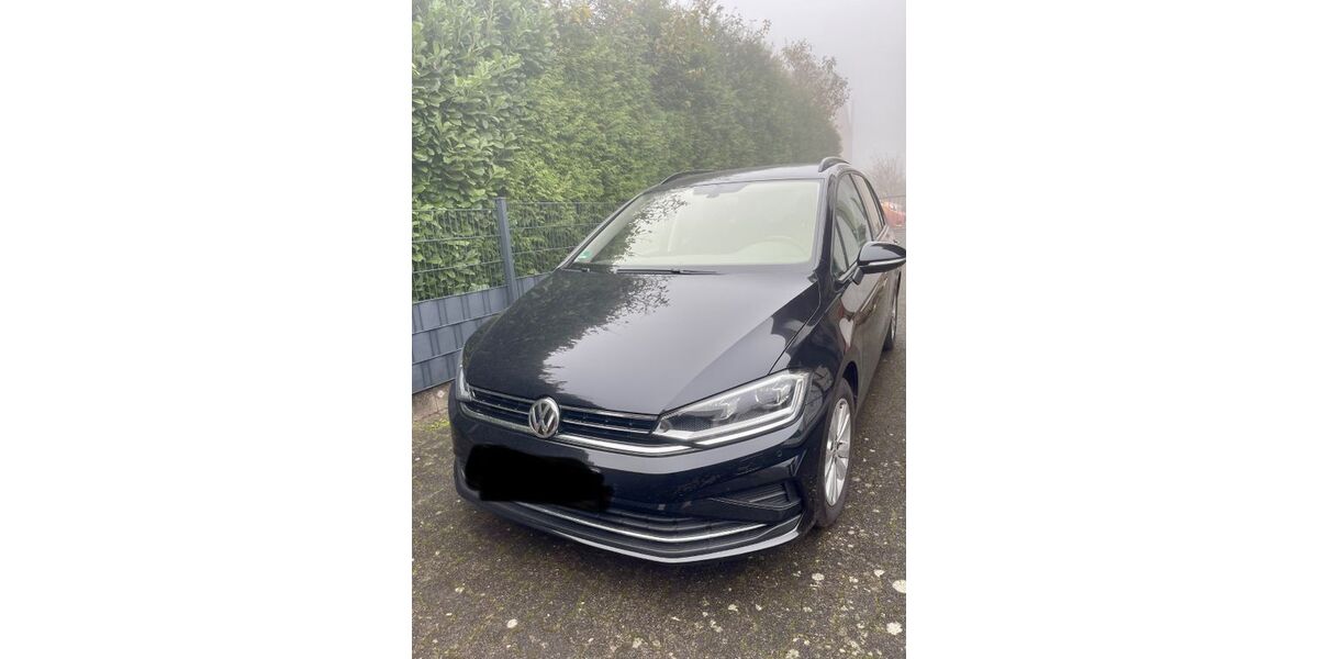 VW Golf Sportsvan 13.800 km 20.799 &euro; Kriftel 65830