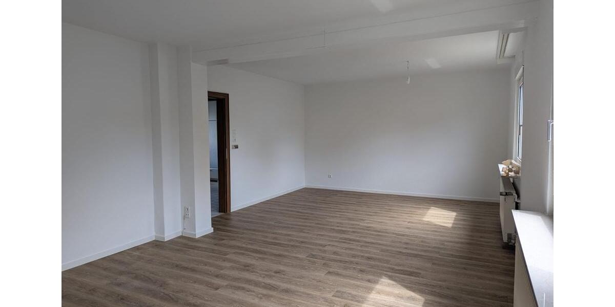Etagenwohnung Rüsselsheim am Main - 4.5 Zimmer, 110 m&sup2;, 1.485&euro; | Angebot:26322094