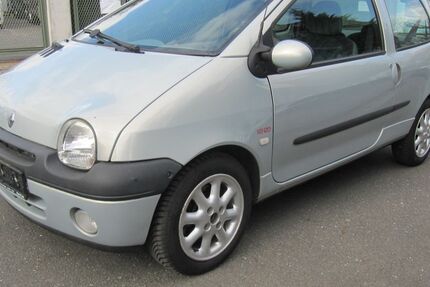 Renault Twingo 132.300 km 2.445 &euro; Schwalbach/Taunus 65824