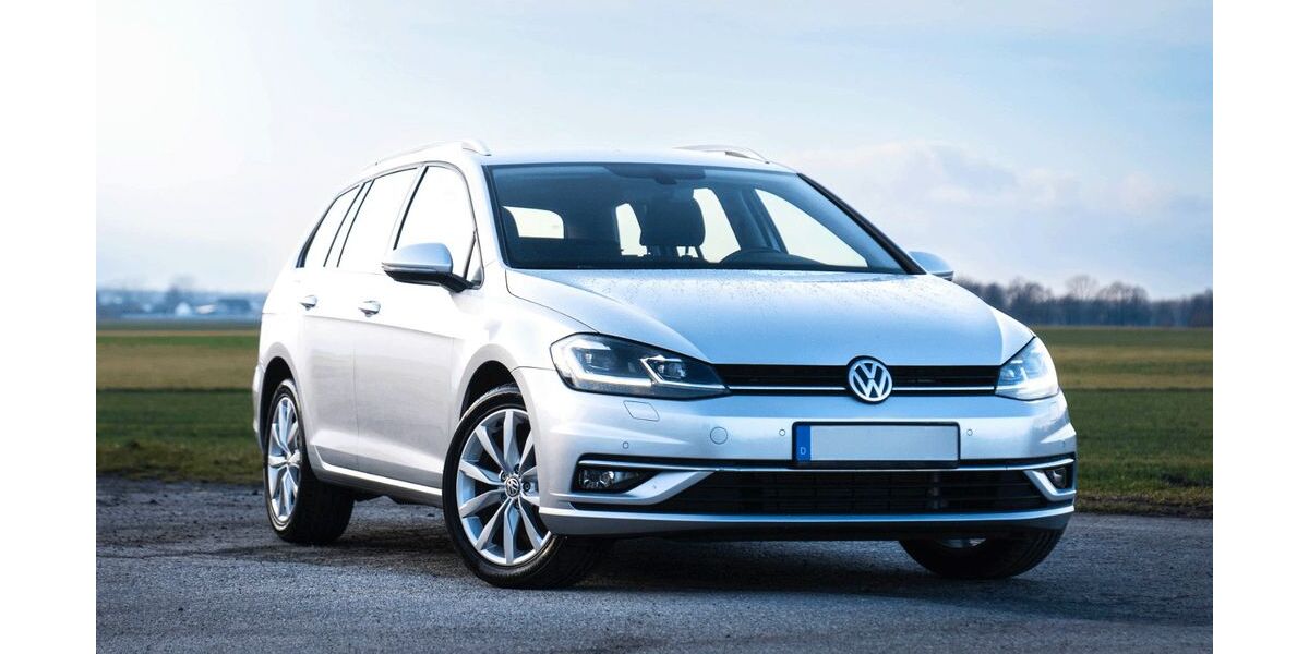 VW Golf 4.674 km 19.990 &euro; Steinbach Taunus 61449