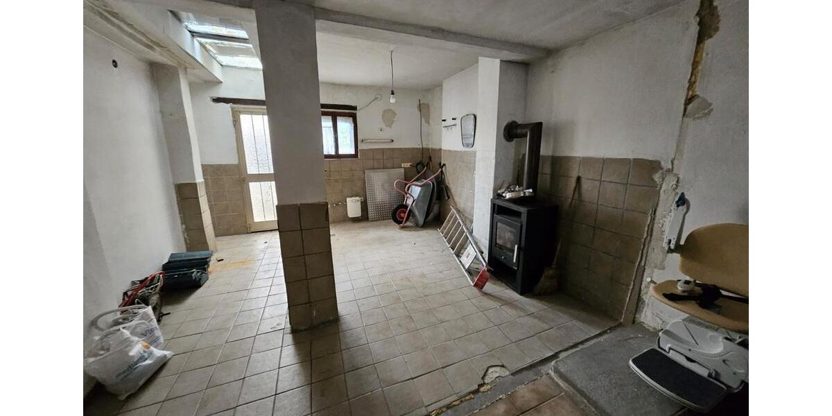 Einfamilienhaus Bingen am Rhein - 18 Zimmer, 200 m&sup2;, 269.000&euro; | Angebot:26255653