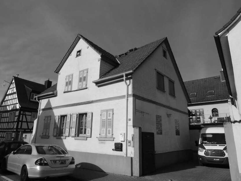 Haus zum Kaufen in Groß-Gerau 895.000 € 332 m²