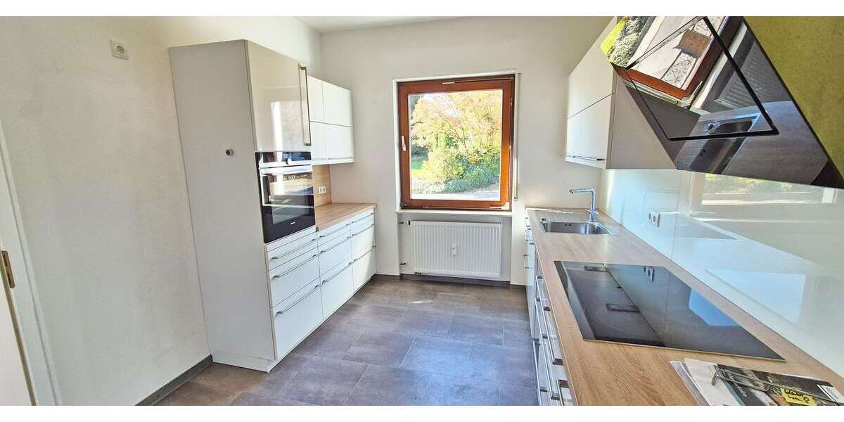 Haus zum Kaufen in Hünstetten-Wallrabenstein 674.800 € 274 m² 7 zimmer