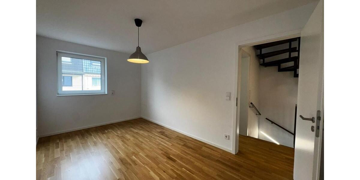 MODERN 2021 DUPLEX with approx. 170m², garden and garage, located less than 10 minutes from Clay 5 zimmer