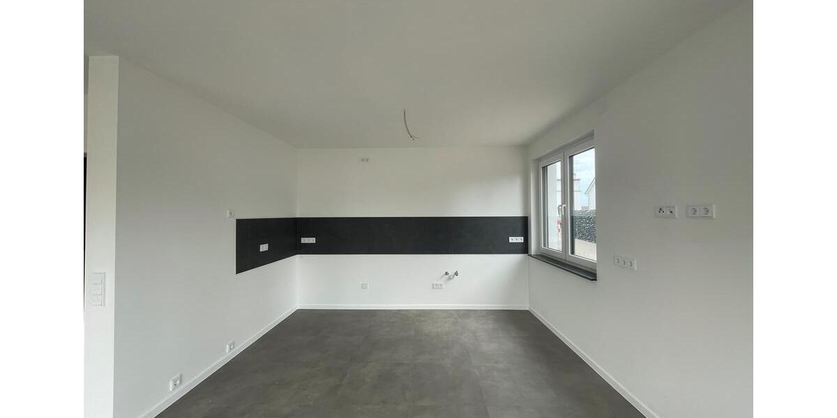 Doppelhaushälfte Rüsselsheim am Main - 6 Zimmer, 174 m&sup2;, 2.500&euro; | Angebot:24862391